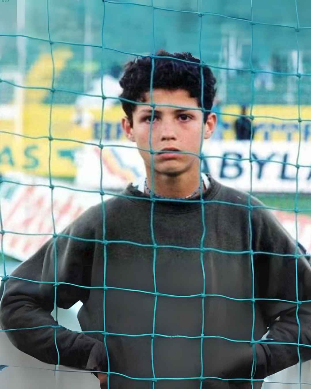 Saat Ronaldo Kecil, Ia Pernah Meminta SIsa Burger di McDonald's Karena tidak Punya Uang